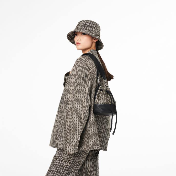dk Marc Jacobs monogram bøtteposen 0N88142