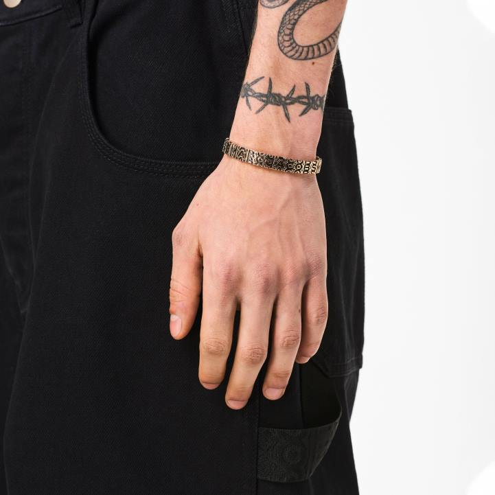 dk Marc Jacobs det monogramgraverede armbånd 0N88423