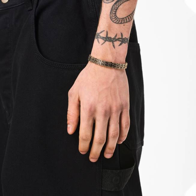 dk Marc Jacobs det monogramgraverede armbånd i ældet guld 402Z423