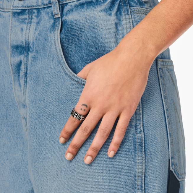 dk Marc Jacobs den monogramgraverede ring i ældet sølv 402Z459